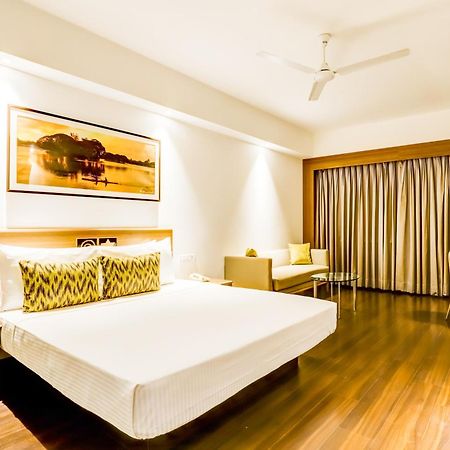 Lemon Tree Hotel Electronics City Бангалор Экстерьер фото