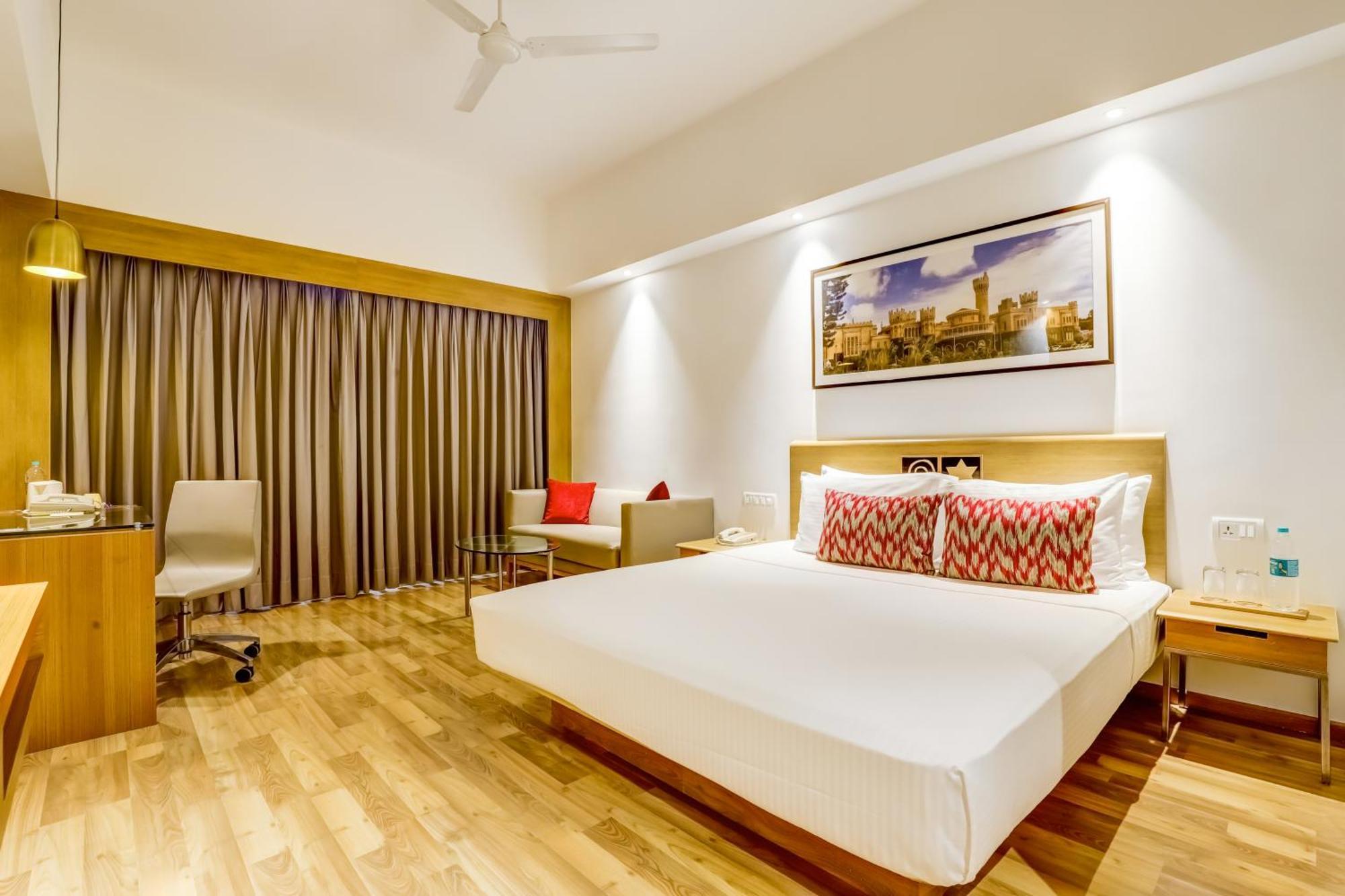 Lemon Tree Hotel Electronics City Бангалор Экстерьер фото