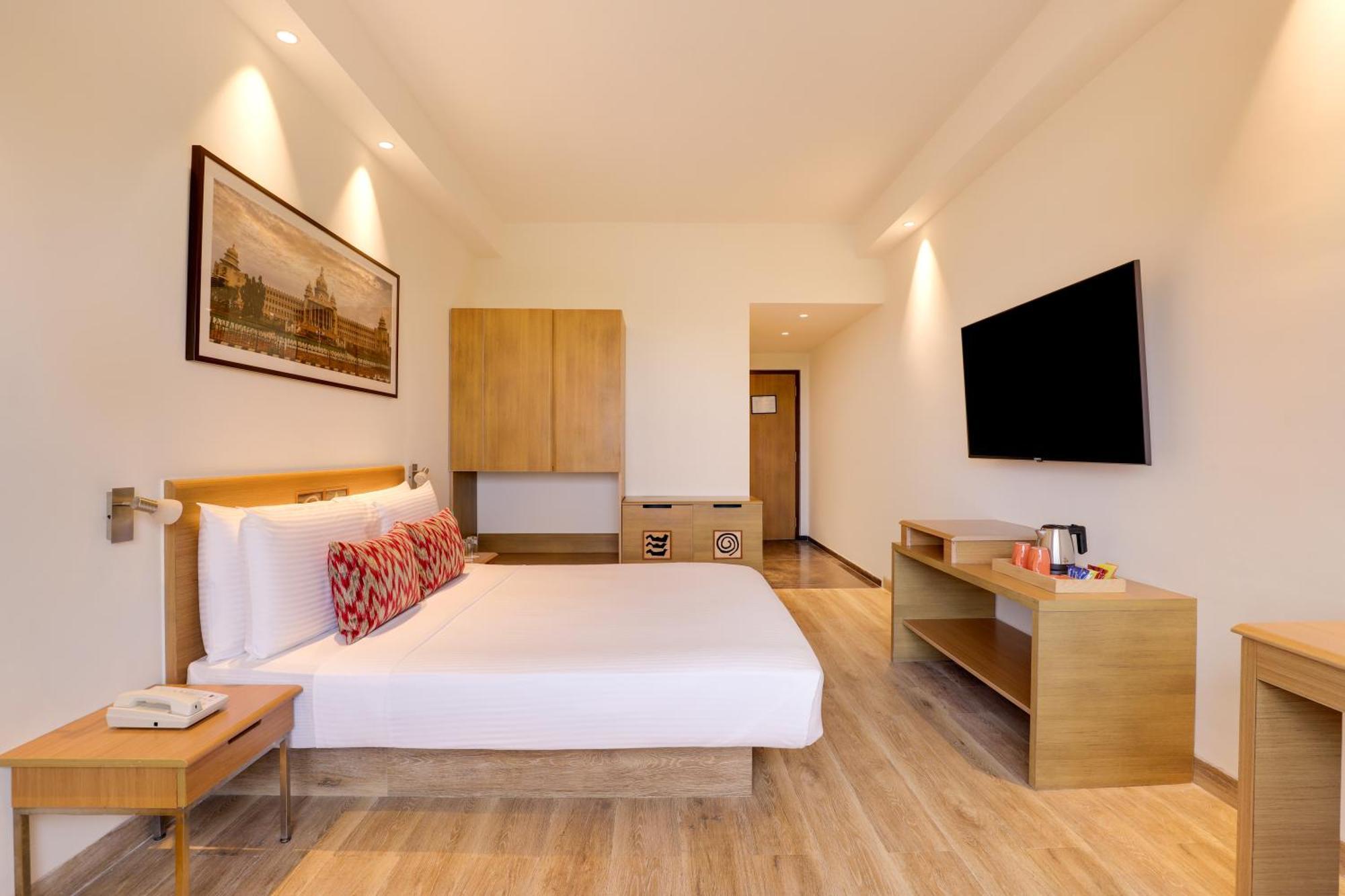 Lemon Tree Hotel Electronics City Бангалор Экстерьер фото