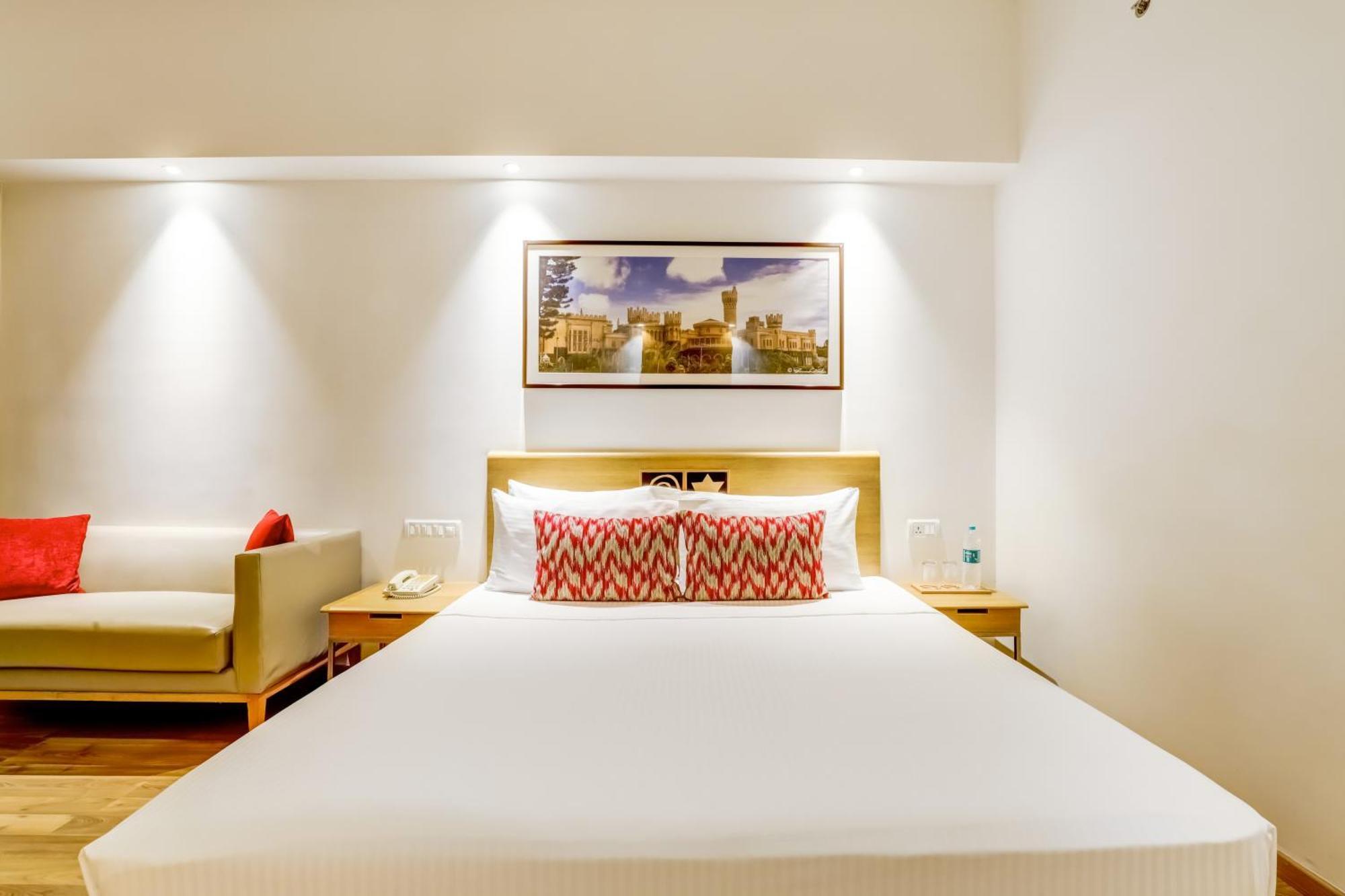 Lemon Tree Hotel Electronics City Бангалор Экстерьер фото