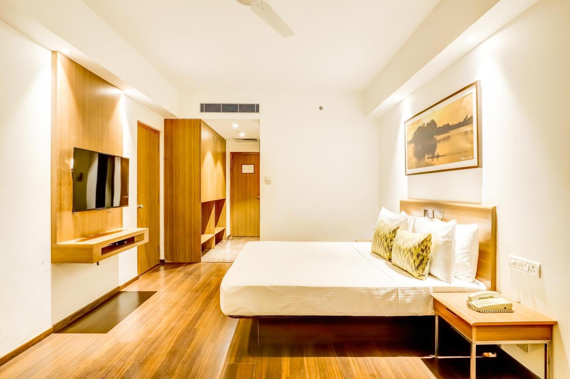Lemon Tree Hotel Electronics City Бангалор Экстерьер фото